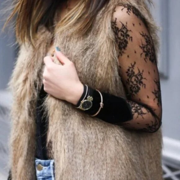 Black Swan Frost Flurry Of Fun Faux Fur Penny Lane Vest Size Small - Picture 11 of 11